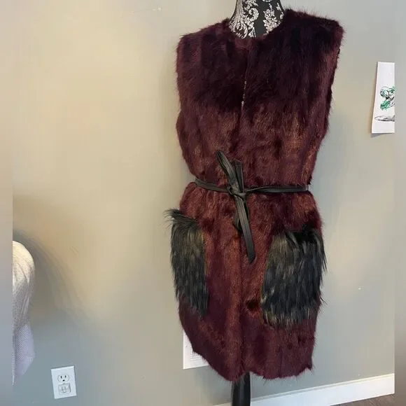 FURIOUS FUR
Deep Pocket Vest. - Picture 2 of 5